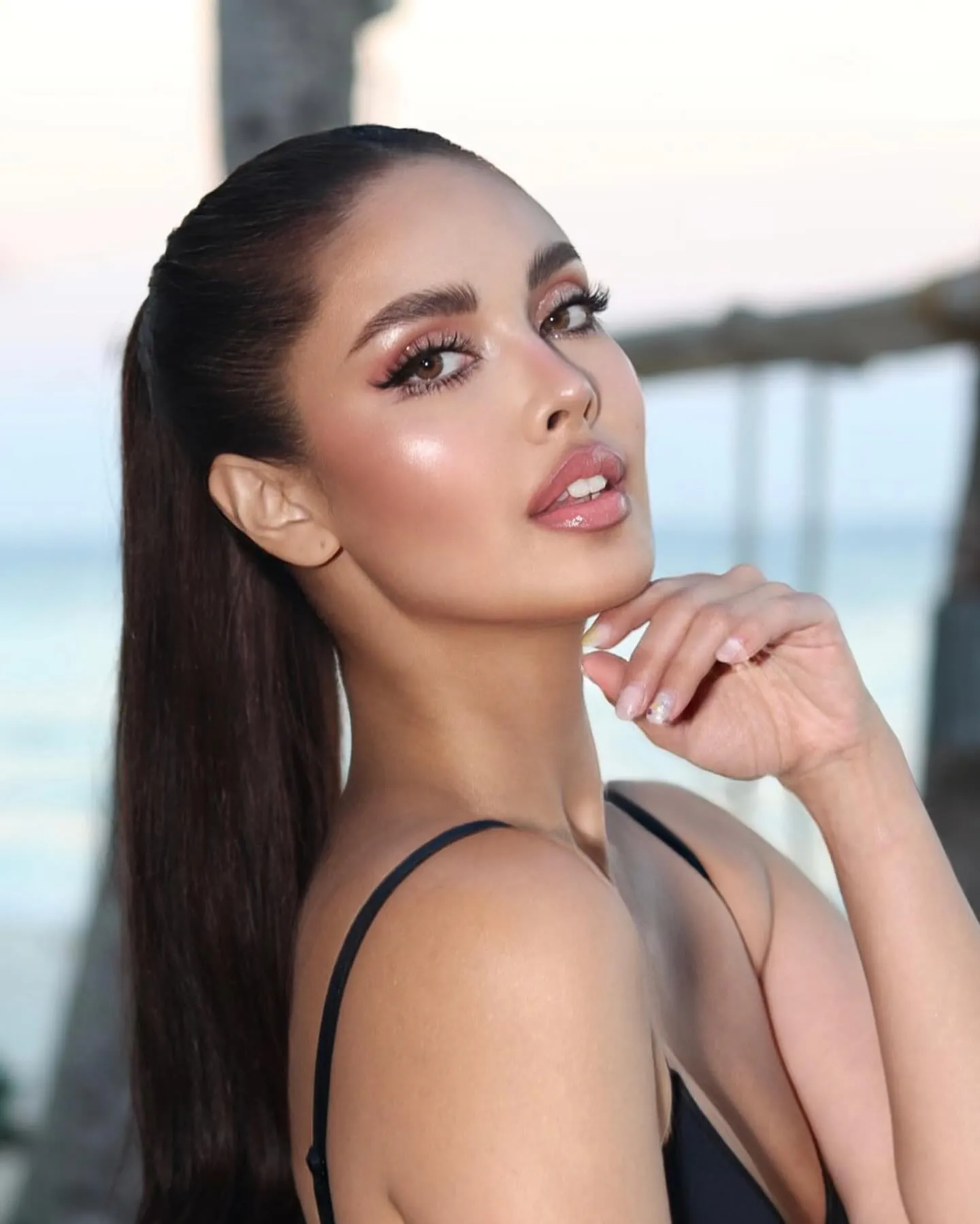 Megan Young - megan-young-sexy-6.webp